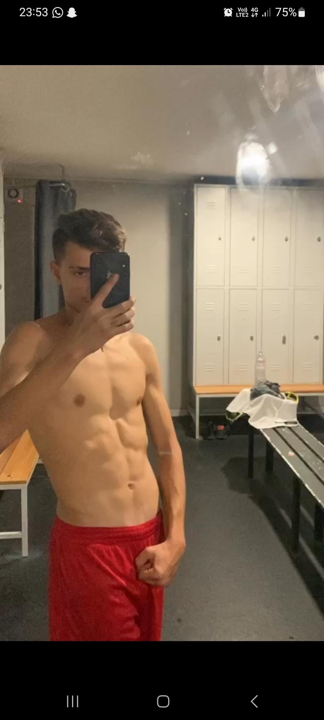 Profil de Erdal, 18 ans, Trav à Saint-Mathieu