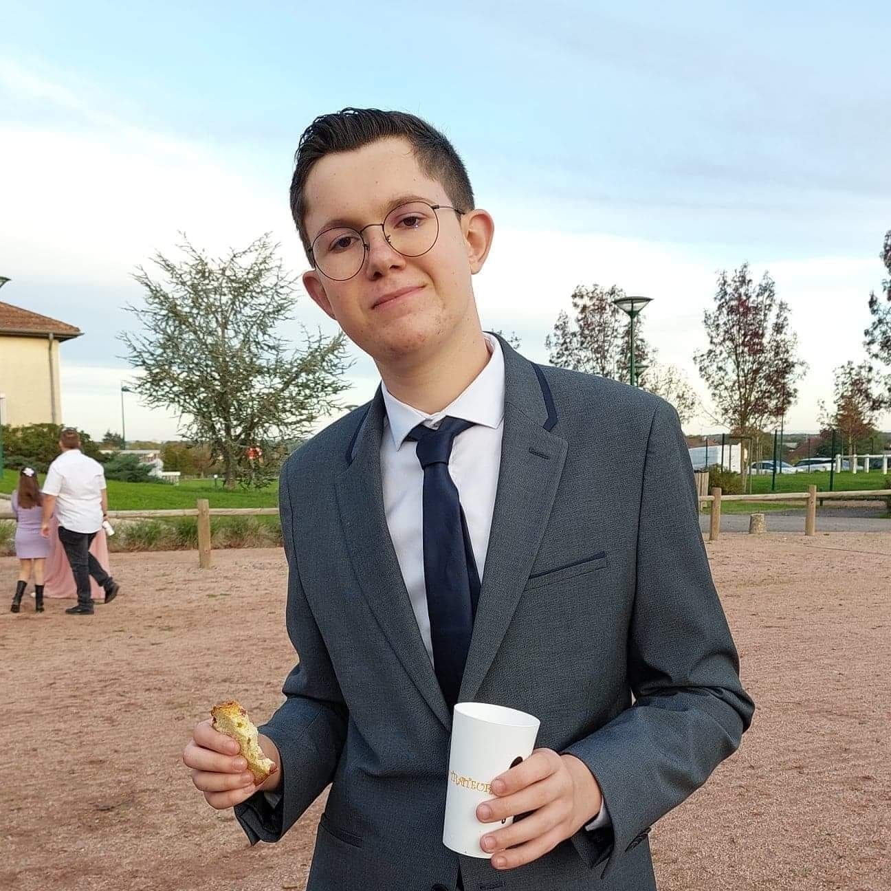 Profil de Si, 20 ans, Trav à Englefeld