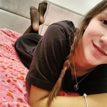 Profil de Ellya, 18 ans, Trav à High Prairie