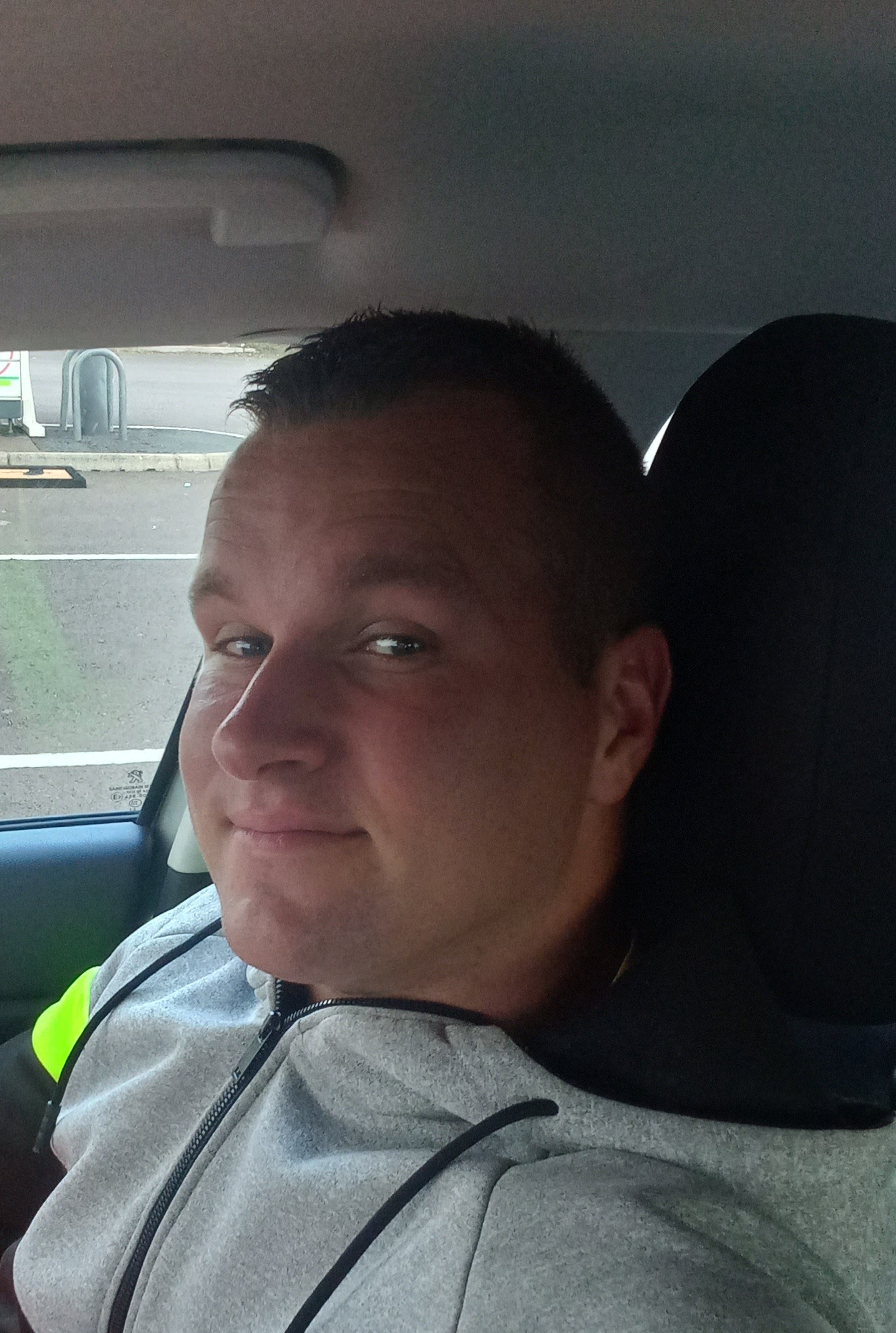 Profil de Aadil, 26 ans, Trav à Saint-Eugène