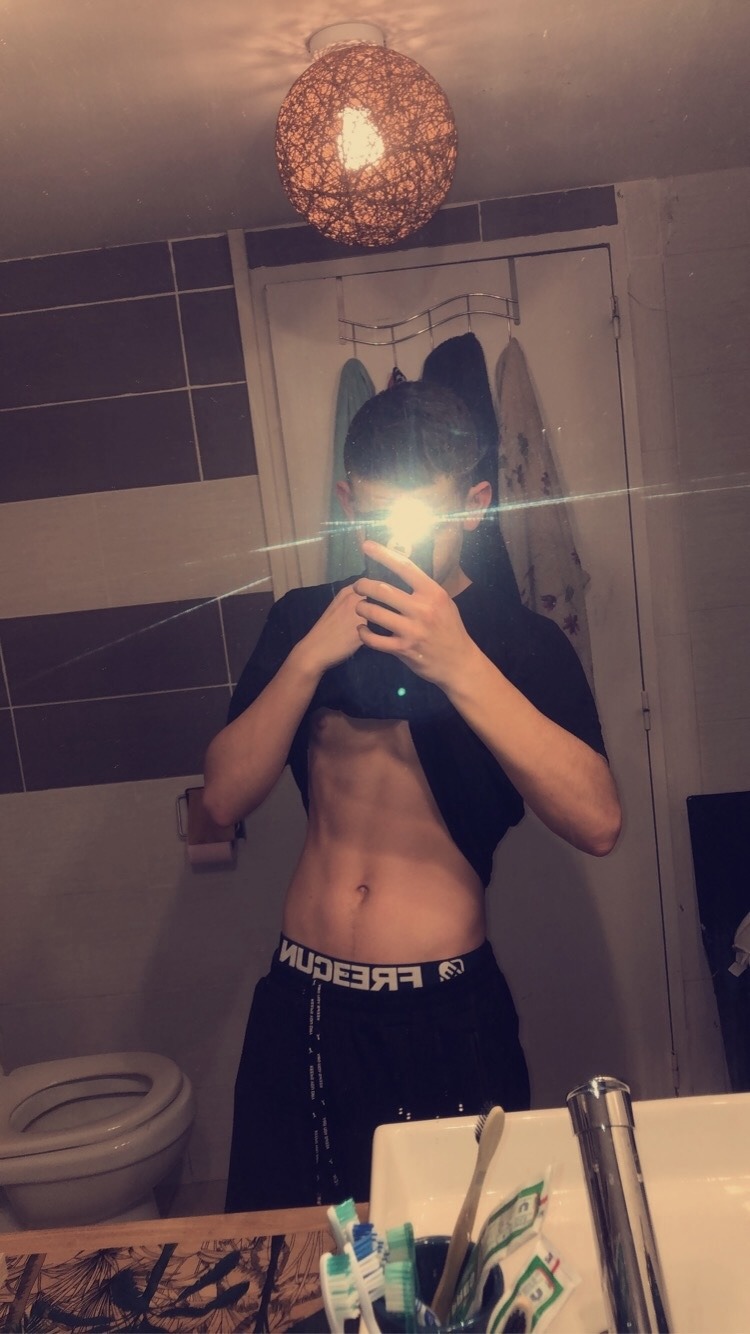 Profil de Garcia, 18 ans, Trav à Saint-Cuthbert