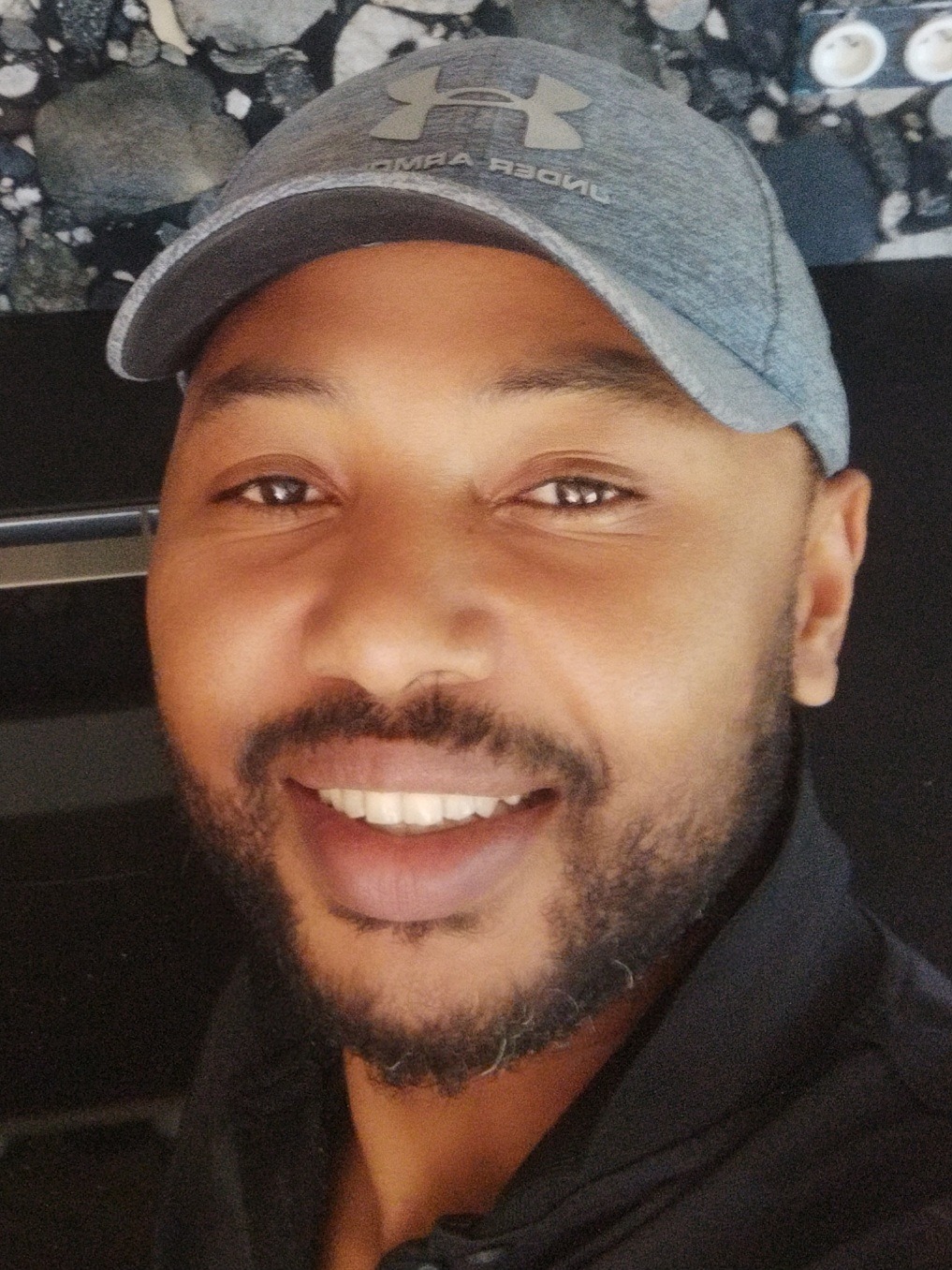 Profil de Yilmaz, 40 ans, Trav à Calmar